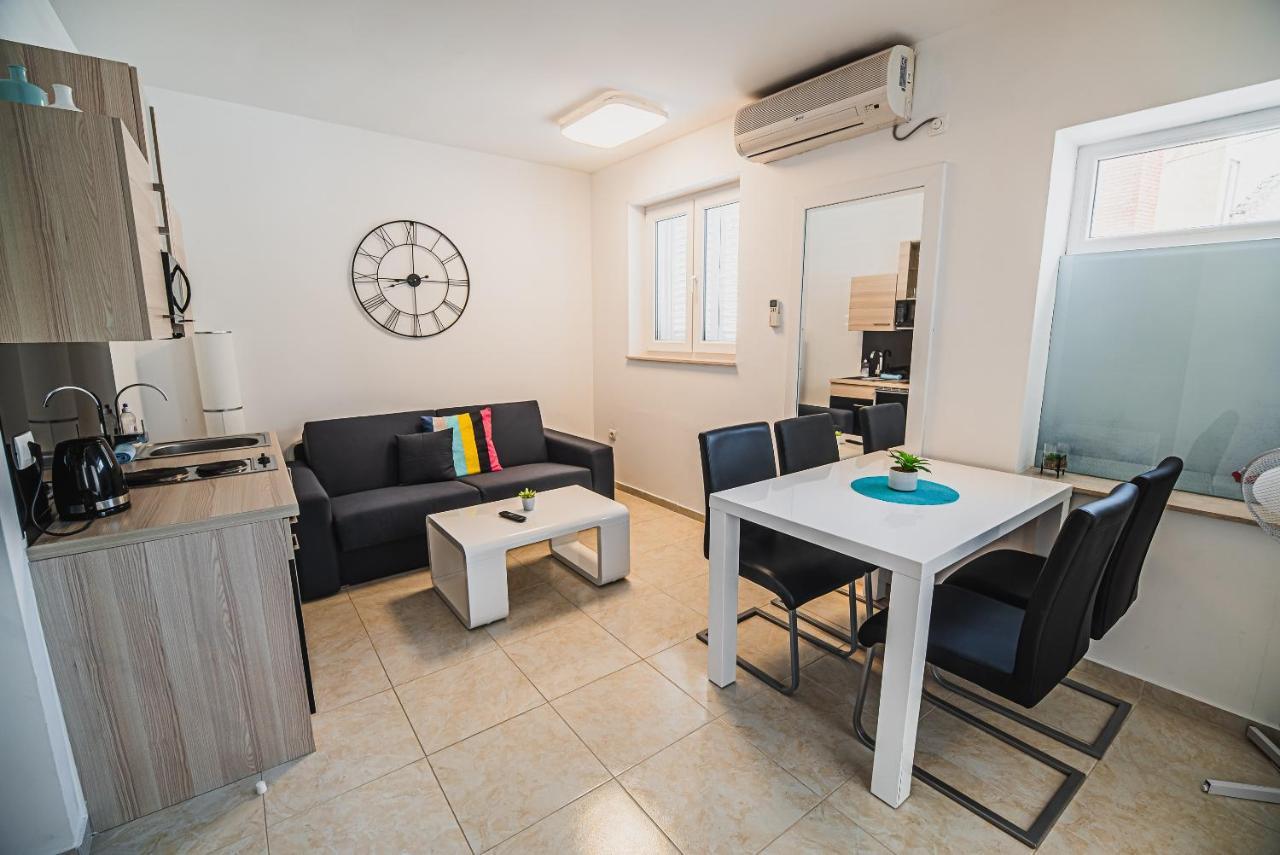 Downtown Park Apartments With Balcony Vodice Exteriér fotografie