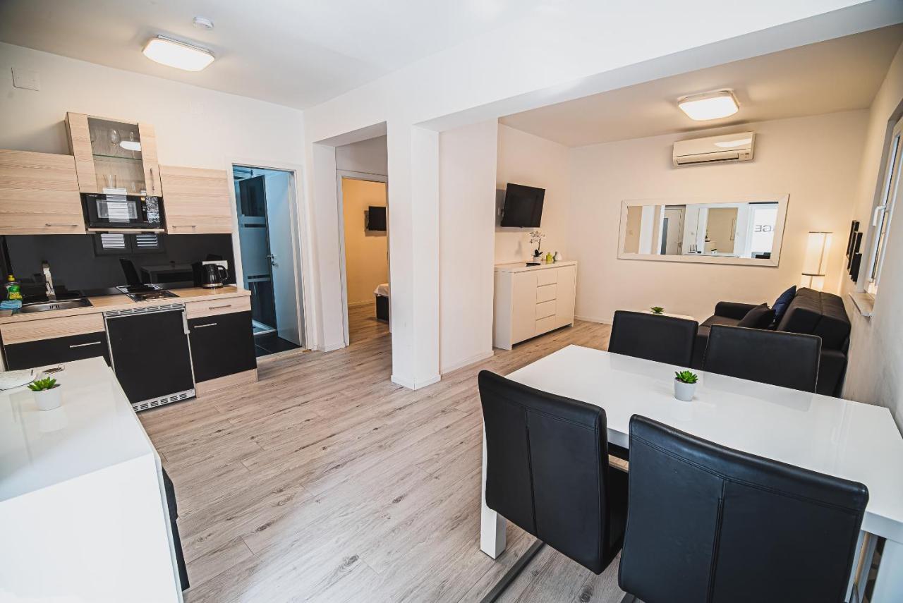 Downtown Park Apartments With Balcony Vodice Exteriér fotografie