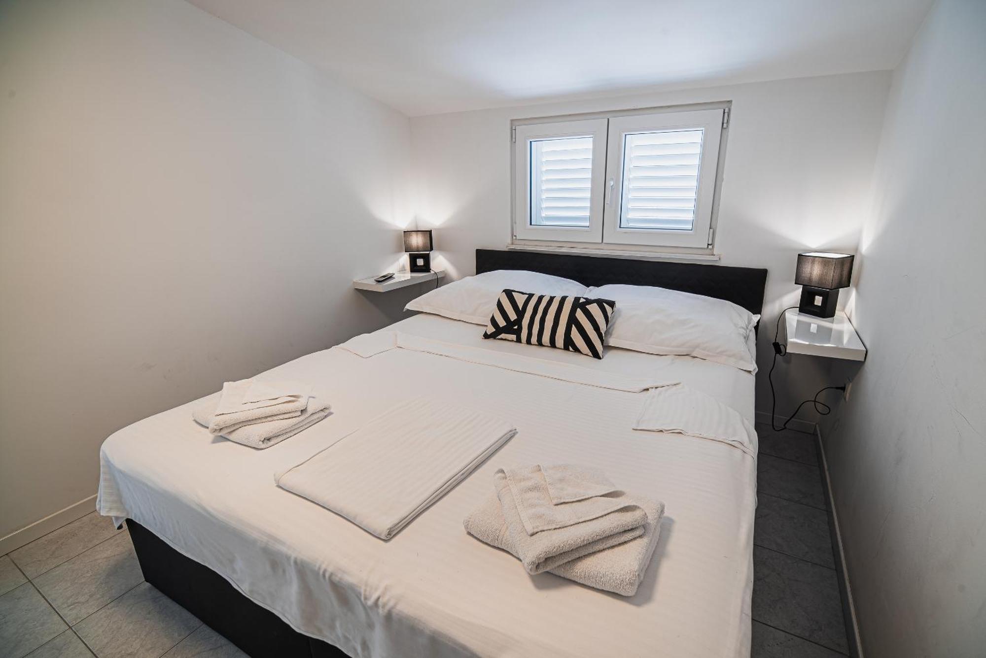 Downtown Park Apartments With Balcony Vodice Pokoj fotografie