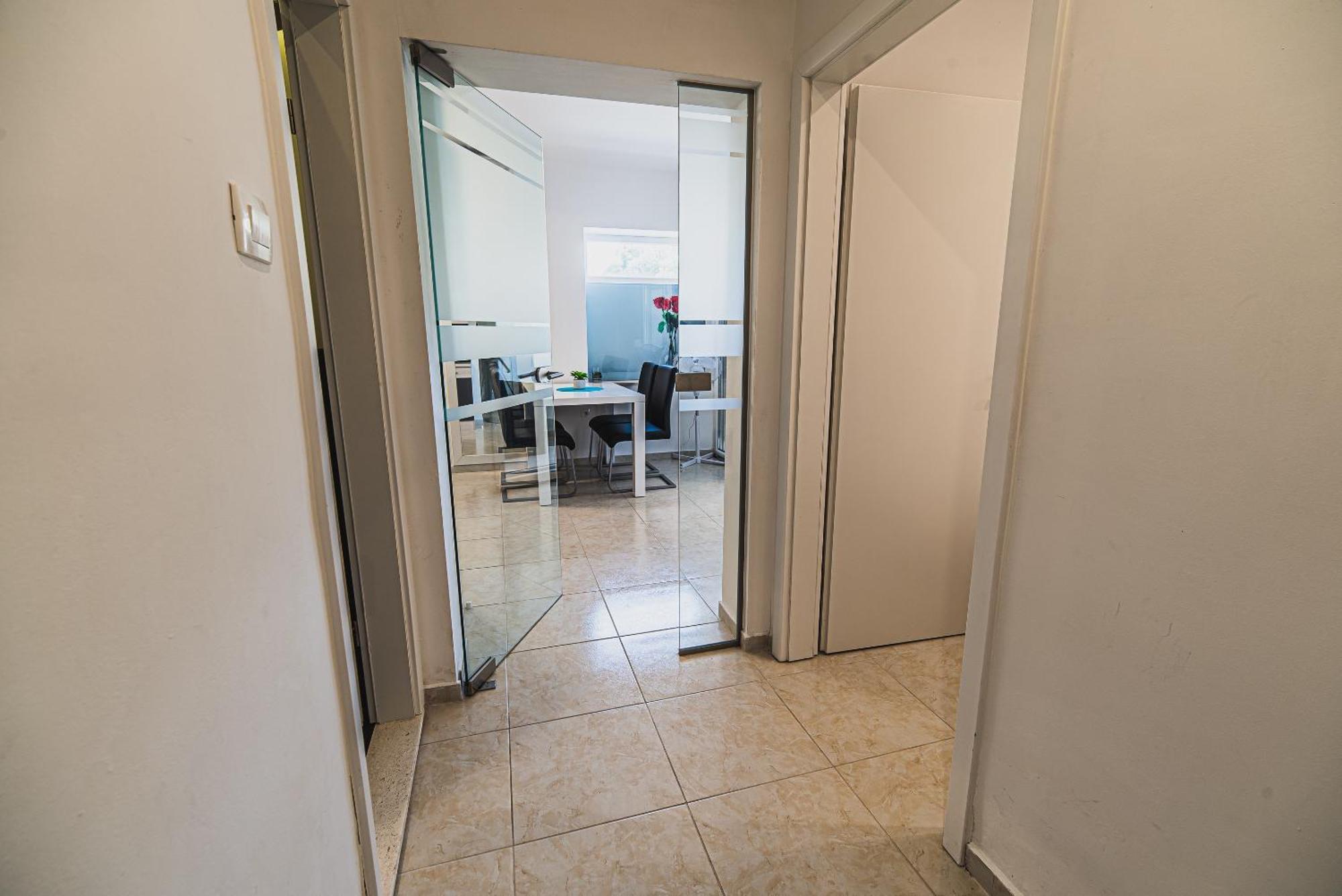 Downtown Park Apartments With Balcony Vodice Pokoj fotografie