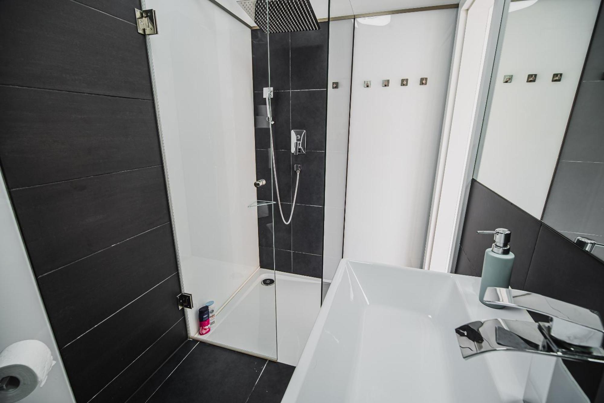 Downtown Park Apartments With Balcony Vodice Pokoj fotografie