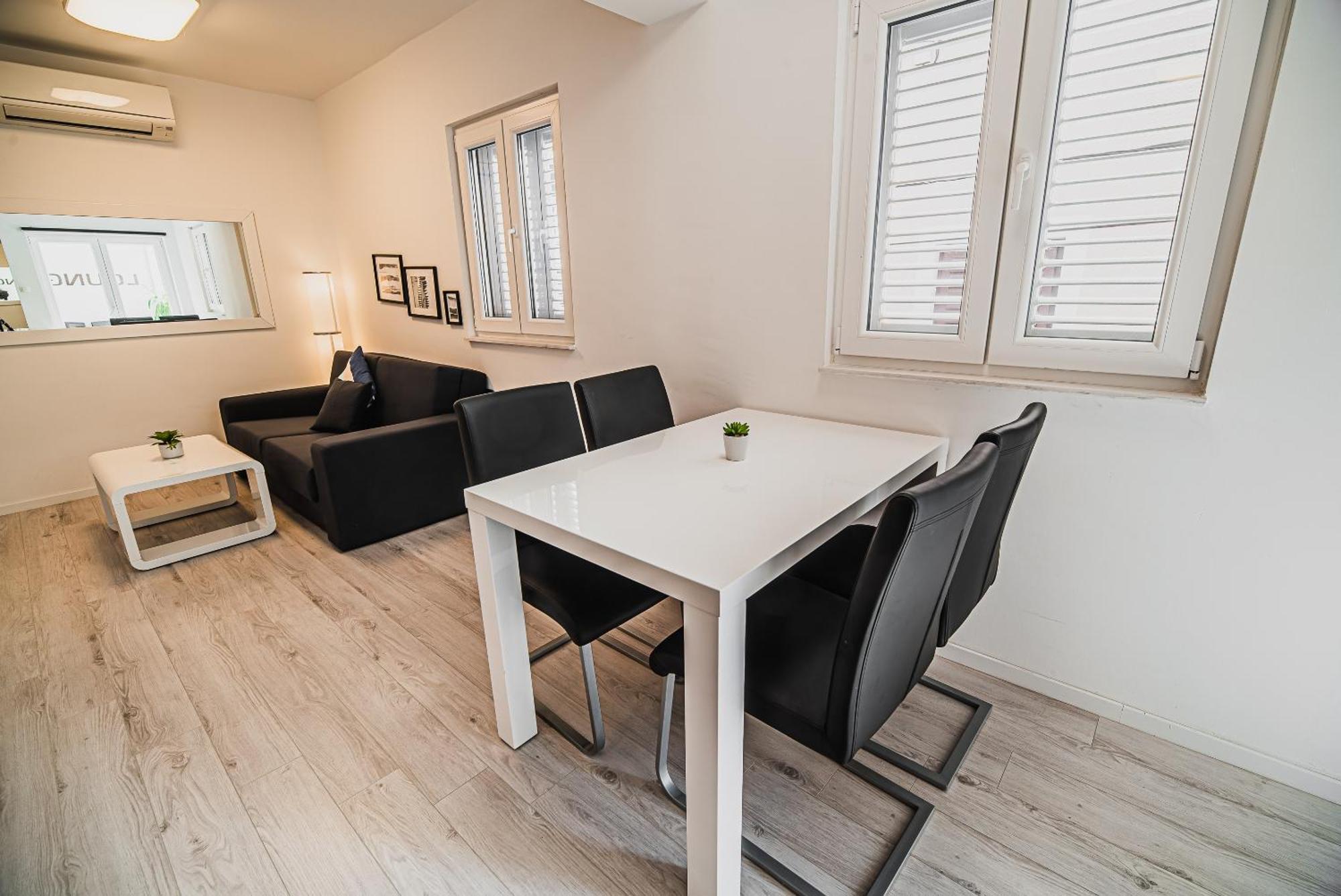 Downtown Park Apartments With Balcony Vodice Pokoj fotografie