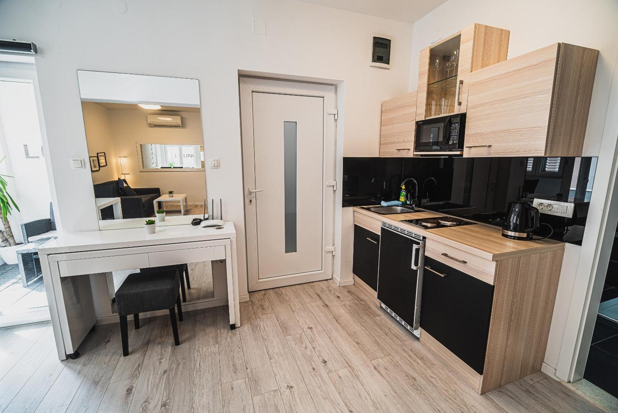 Downtown Park Apartments With Balcony Vodice Pokoj fotografie