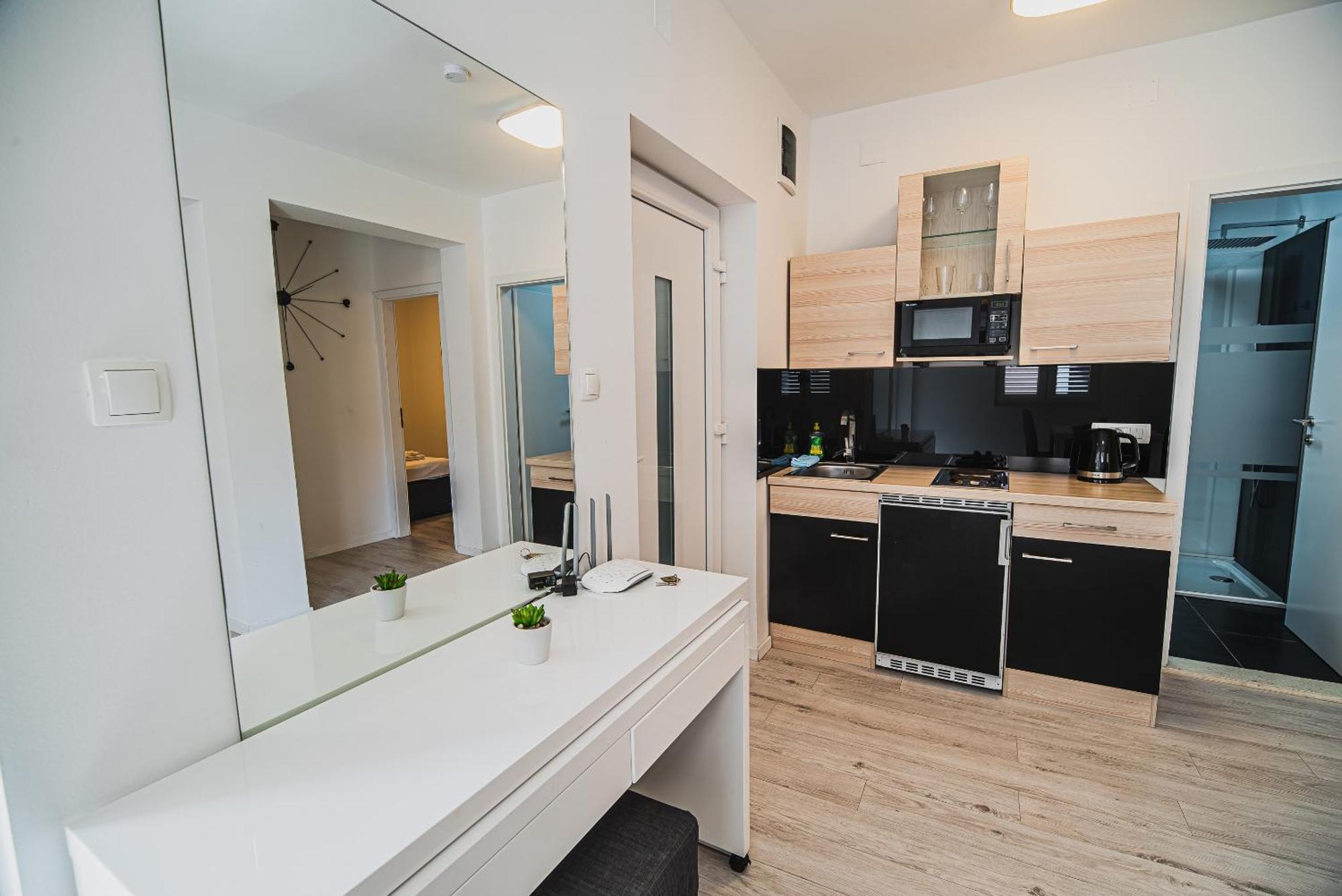 Downtown Park Apartments With Balcony Vodice Pokoj fotografie